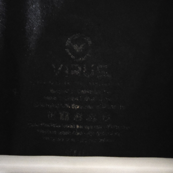 Virus Black Rashguard with Subtle Design - Picture 3 of 3